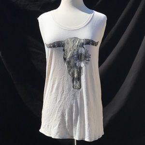Chaser: Beige Bull Horn Floral Eye Tank